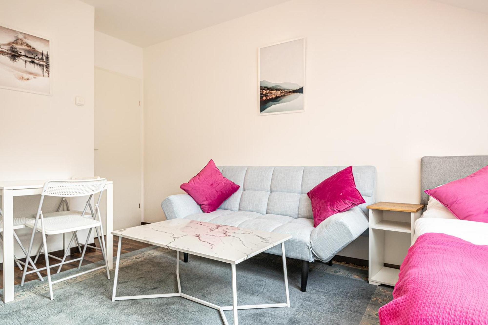 Airy Attic Apt.: Stylish Studio At Penzing Area Вена Экстерьер фото